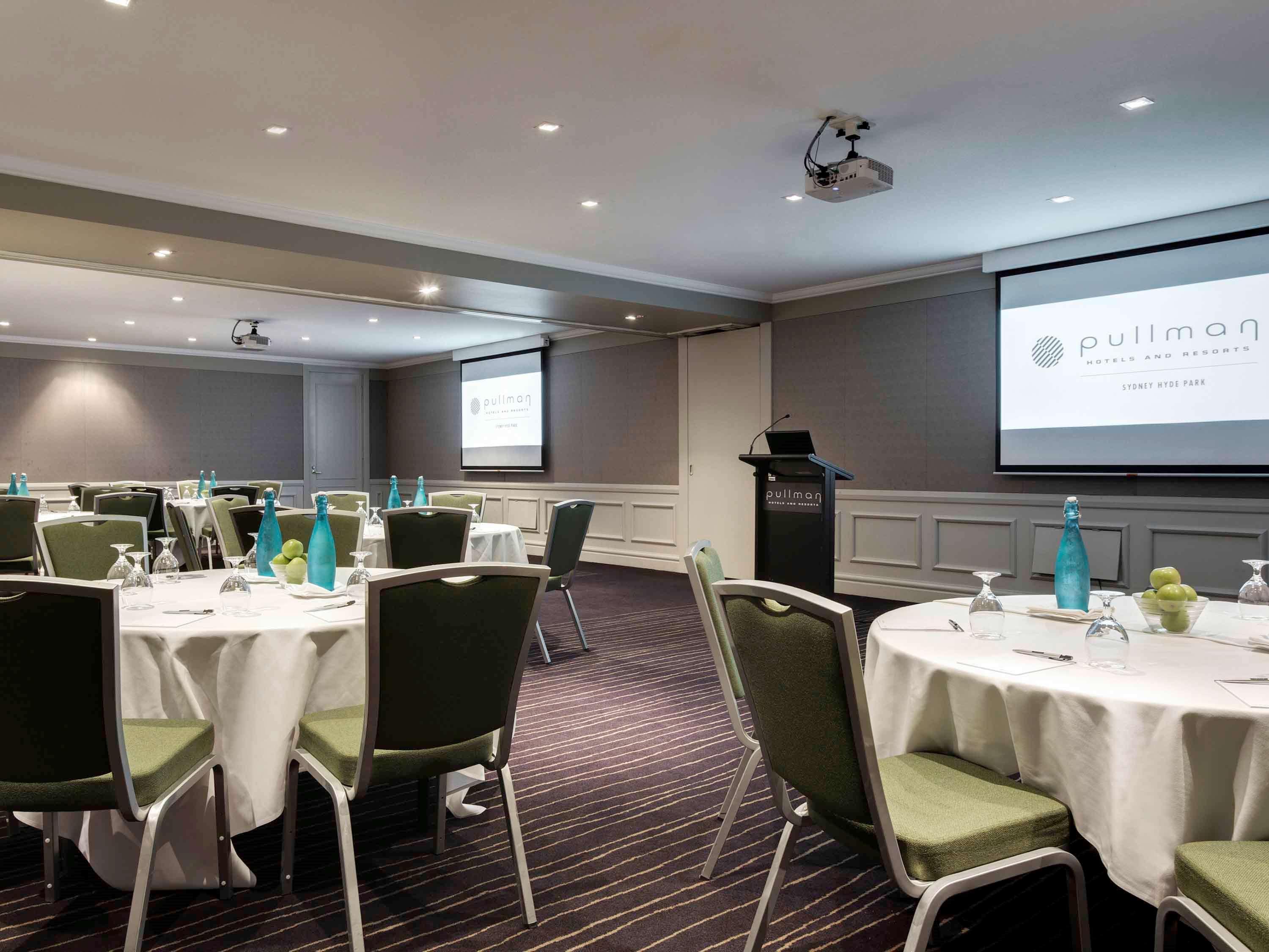 Pullman Sydney Hyde Park Hotel Ngoại thất bức ảnh The meeting room