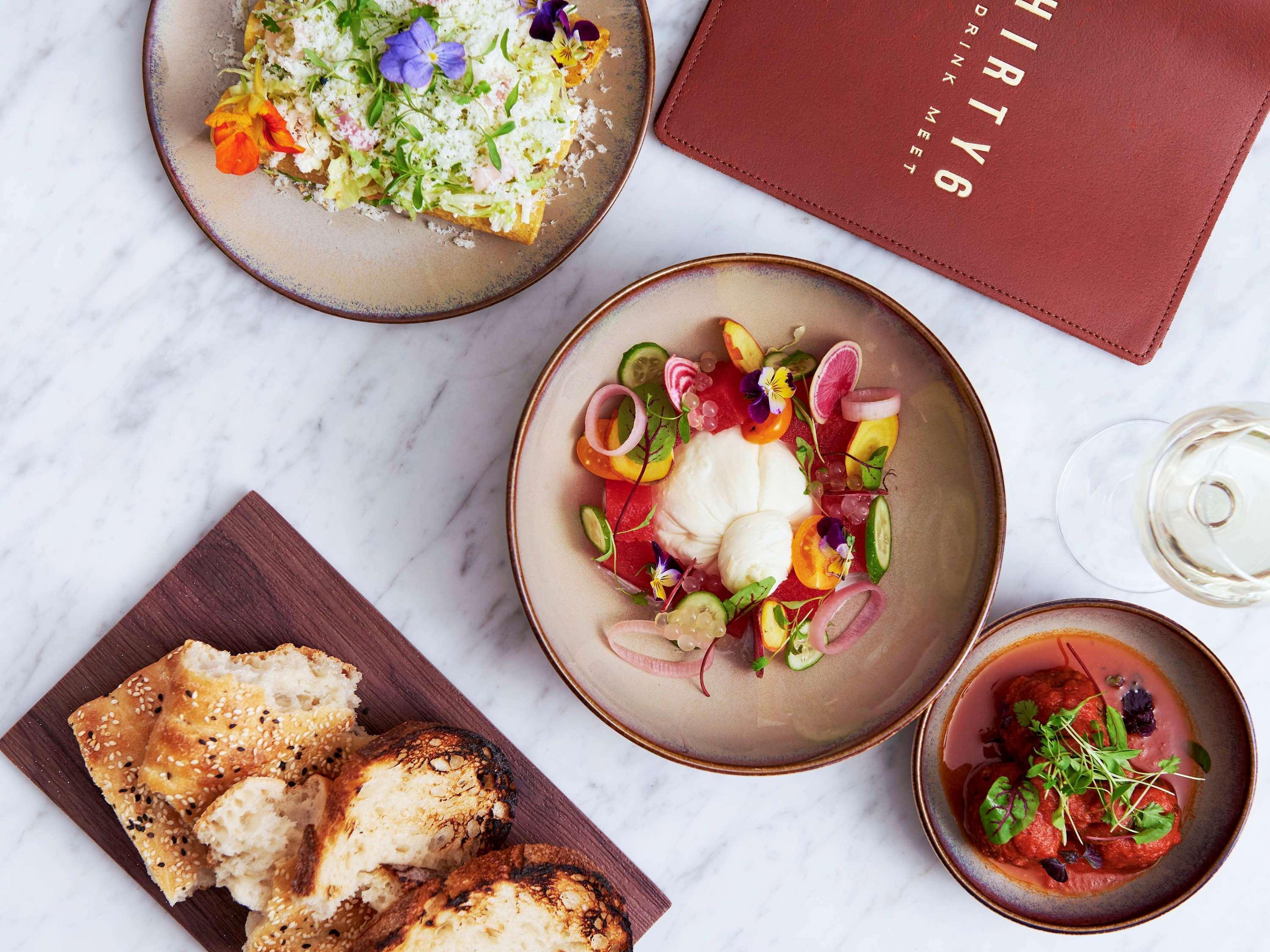 Pullman Sydney Hyde Park Hotel Ngoại thất bức ảnh Dishes at Dirty Martini