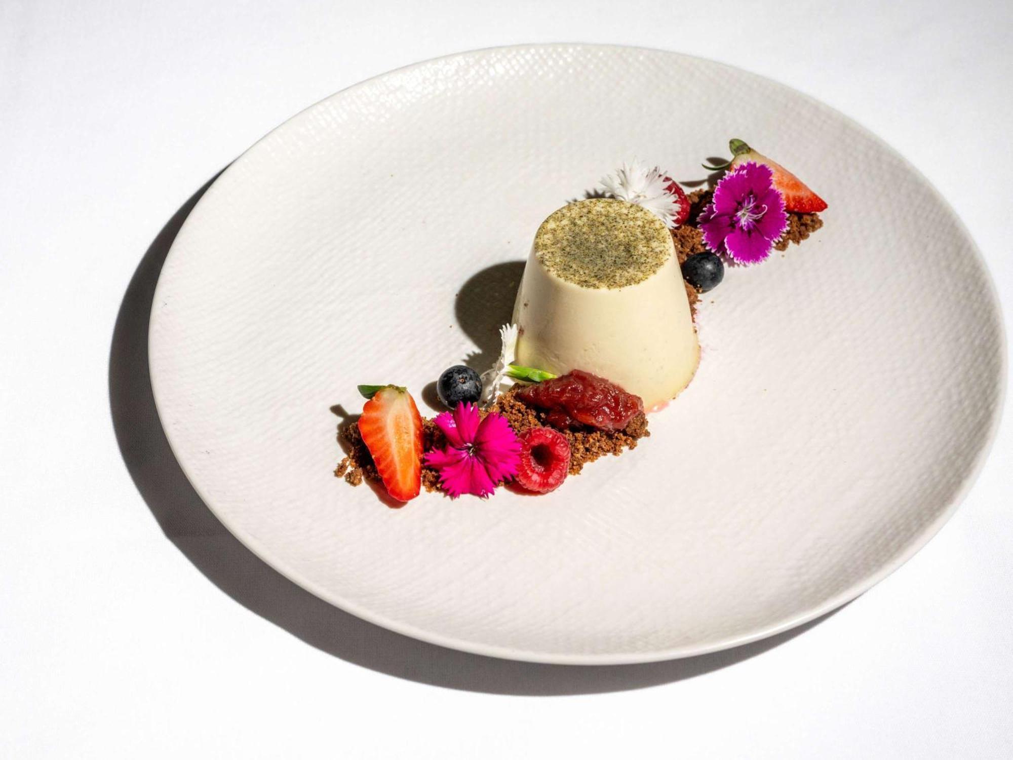 Pullman Sydney Hyde Park Hotel Ngoại thất bức ảnh A dessert